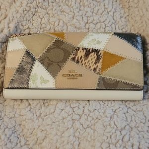 Coach Multi Bi-fold Wallet